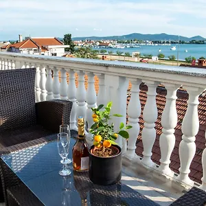 Gasthuis Maritimo, Sukošan