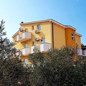 Gostinjska kuća Lili, Sukosan